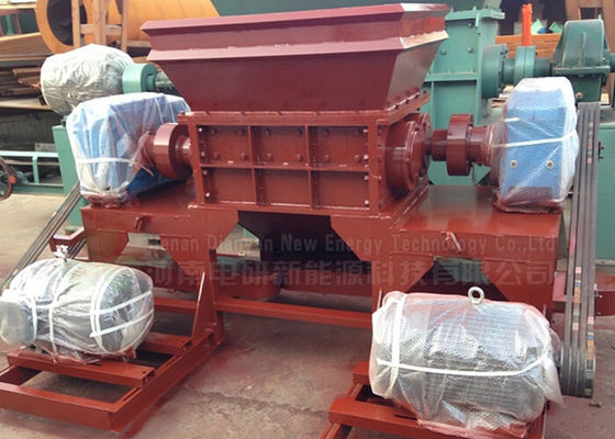 Chine Défibreur industriel de pneu en caoutchouc de machine de défibreur d'axe jumel 2,5 tonnes de capacité fournisseur